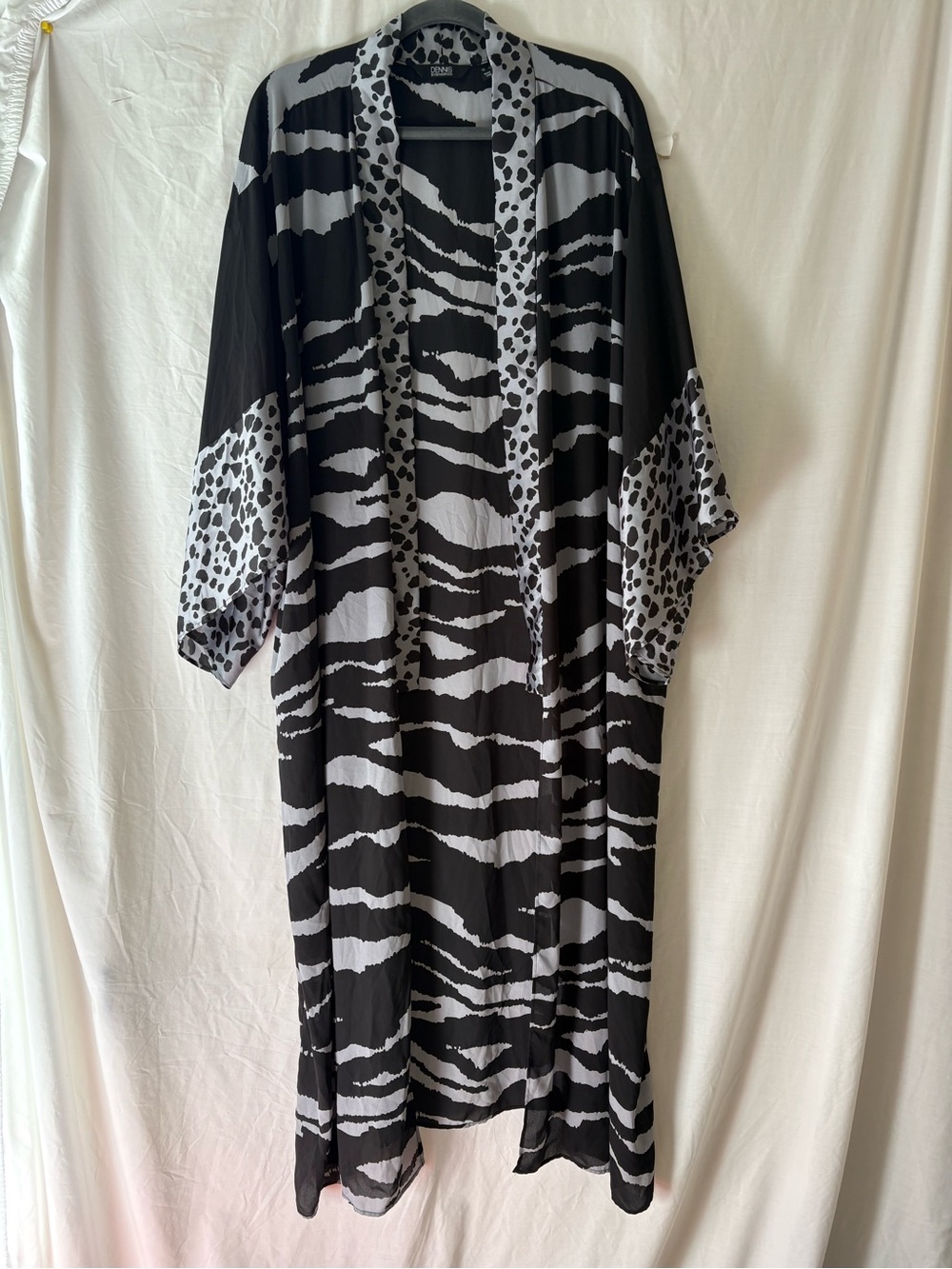 Black & White Zebra-Print Women’s Long Open Kimono